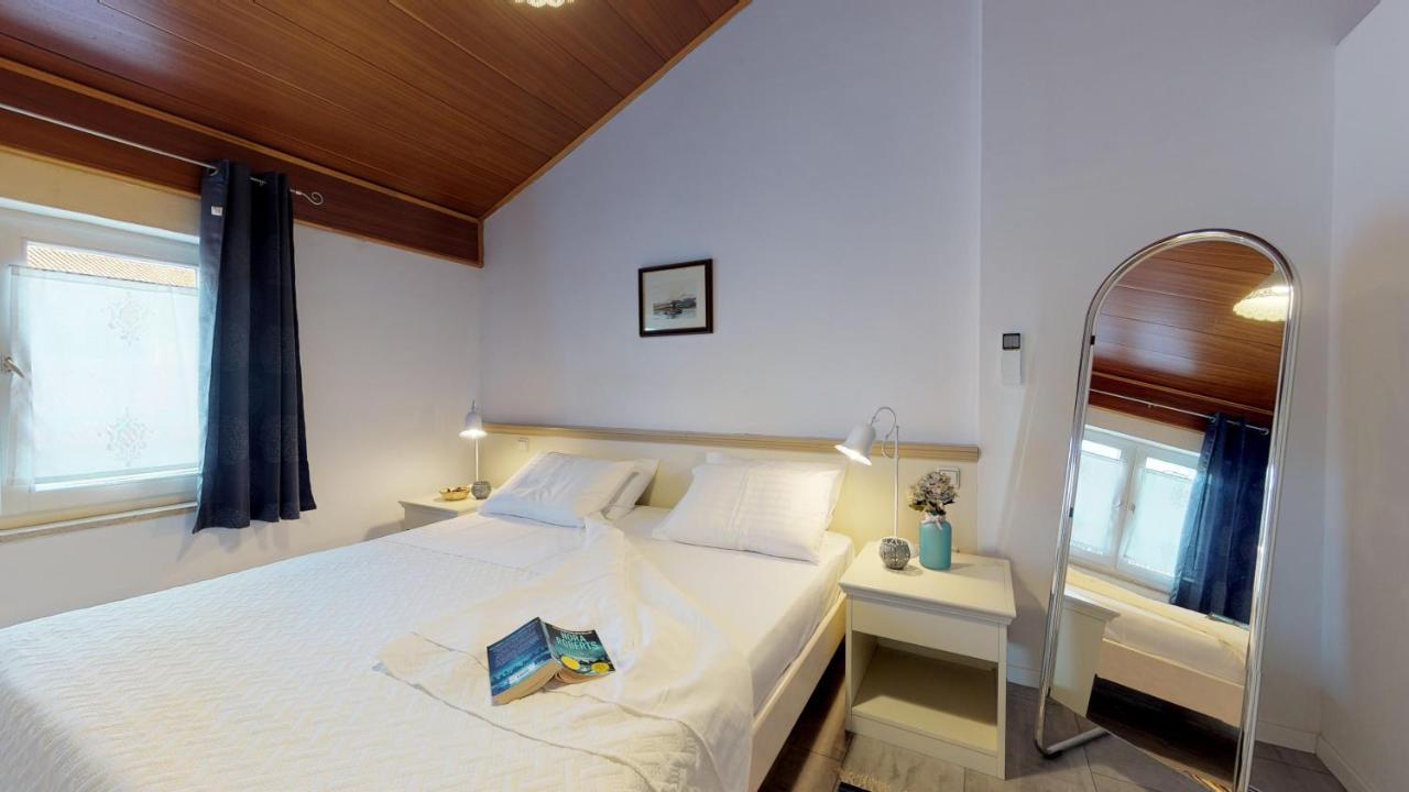 Lora Deluxe Superior 5 Star Apartment, Your Piece Of Heaven By The Sea & Park With Sea & Park View Novigrad Istria Eksteriør billede