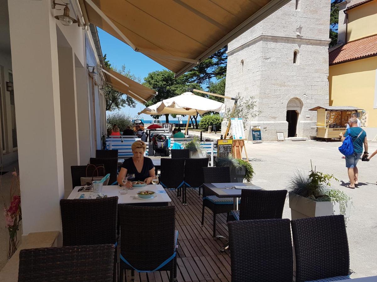 Lora Deluxe Superior 5 Star Apartment, Your Piece Of Heaven By The Sea & Park With Sea & Park View Novigrad Istria Eksteriør billede