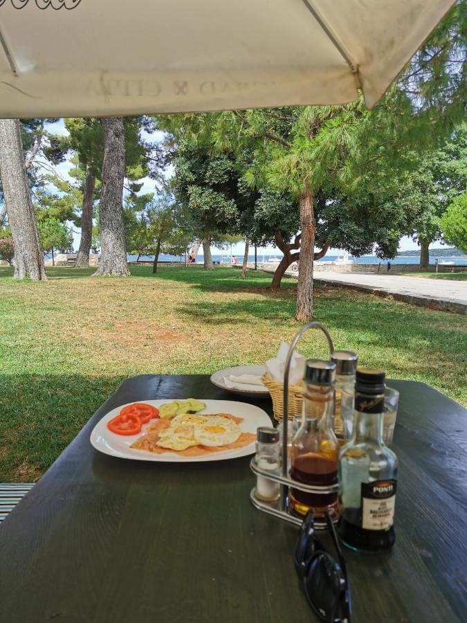 Lora Deluxe Superior 5 Star Apartment, Your Piece Of Heaven By The Sea & Park With Sea & Park View Novigrad Istria Eksteriør billede